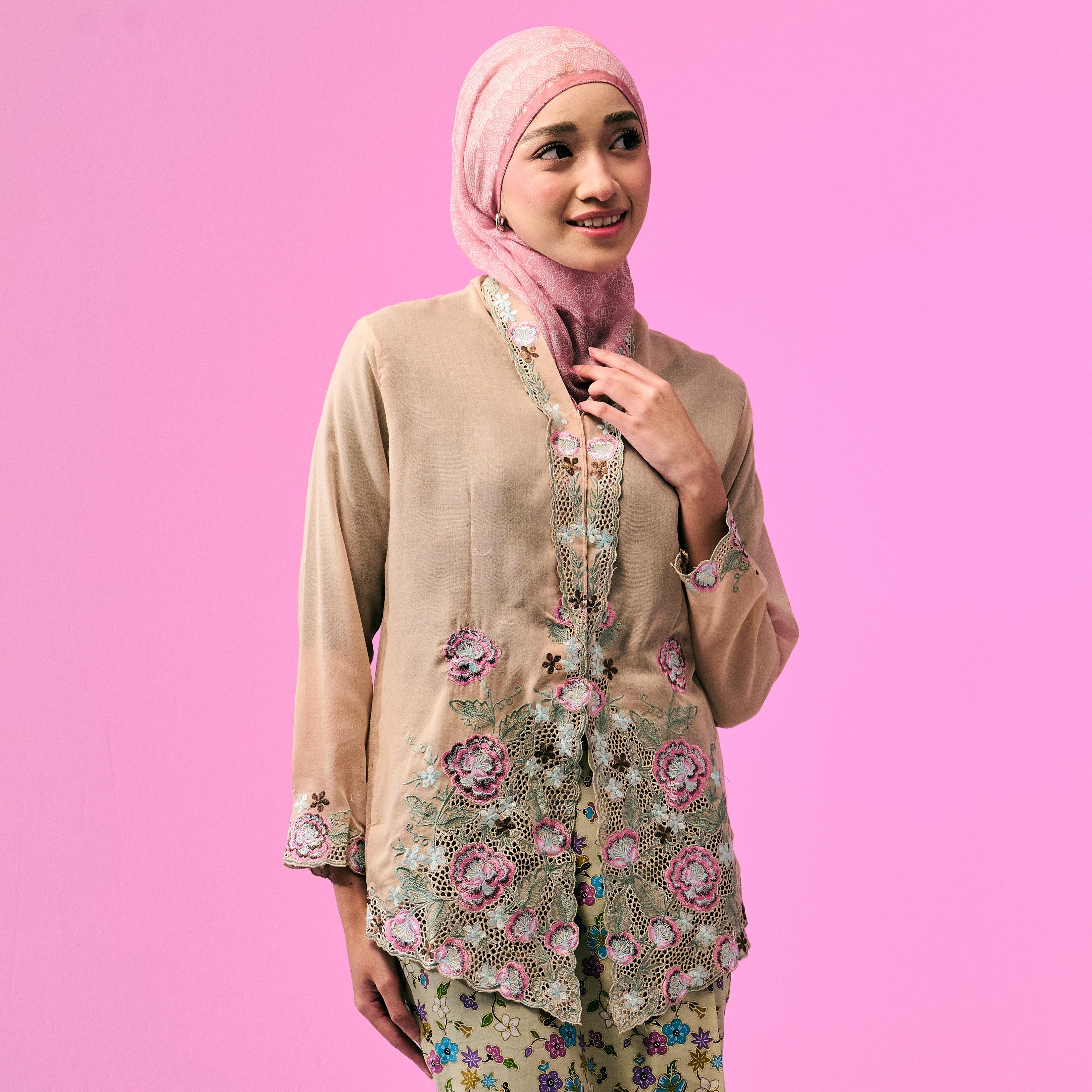 Kebaya Vaneesa - Top Only