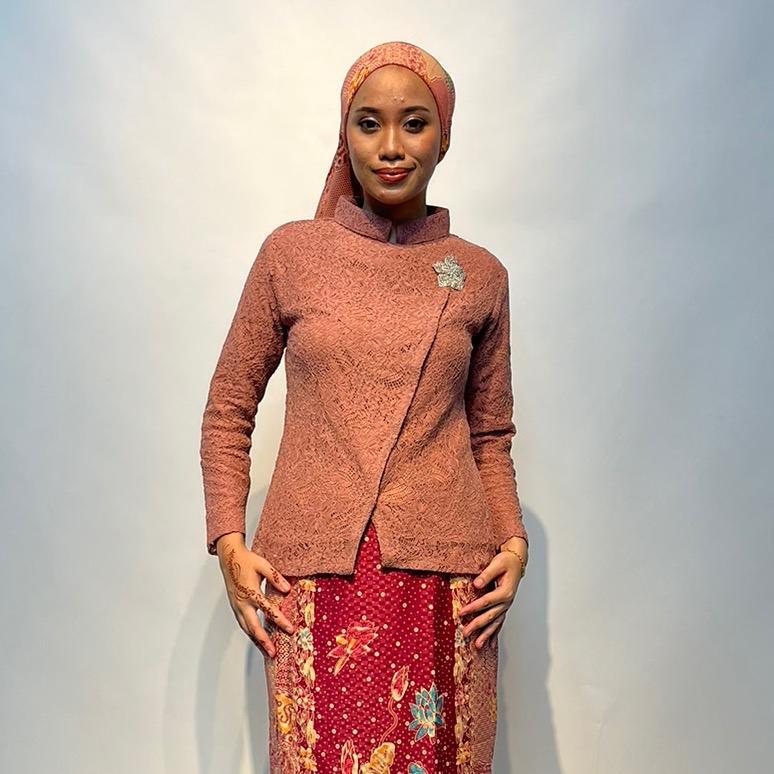 RIMBUNKL KEBAYA GADIS KRETEK (top only)