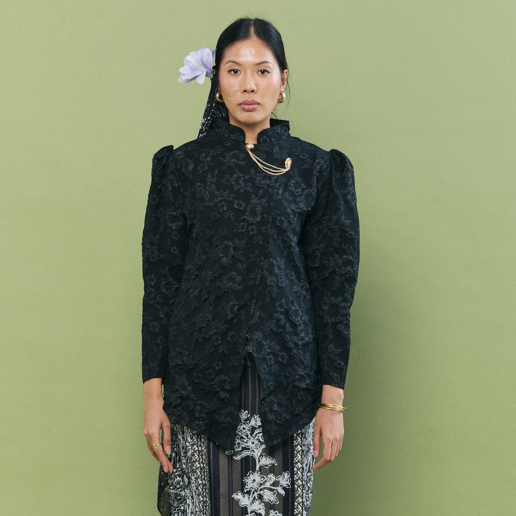 Rimbunkl Kebaya Jenaya bunga besar with brooch(top Only)