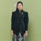 Kebaya Jenaya bunga besar with brooch - Top Only
