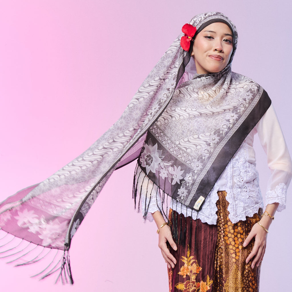 RIMBUNKL BATIK SHAWL WITH FRINGE
